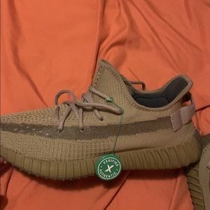 Yeezy v2 earth, brand new